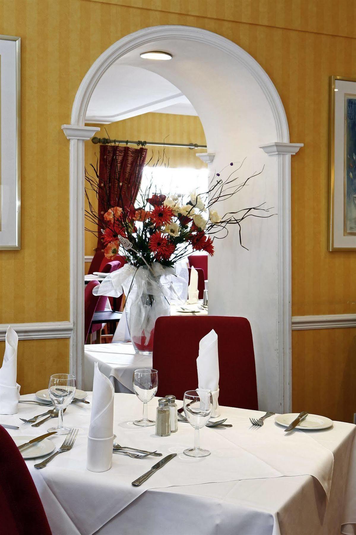 Wolverhampton Goldthorn Hotel Exterior photo